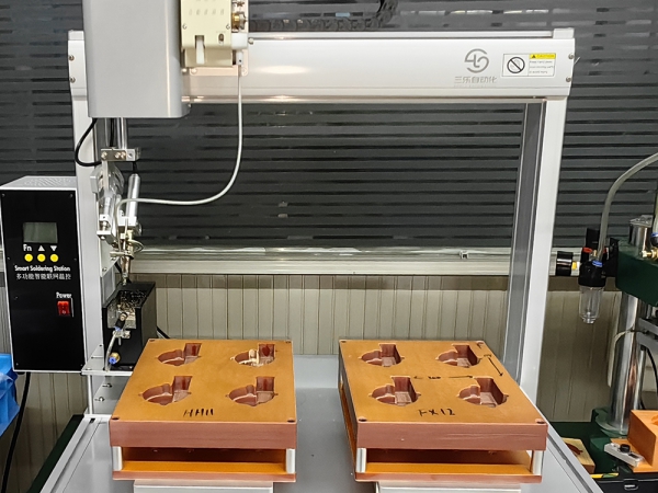 PCB自动焊接台